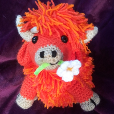 Hilda The Highland Cow Crochet Kit - Spotted Sheep