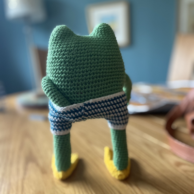 Oh, Pickle!, Pica Pau Design Oliver the Frog