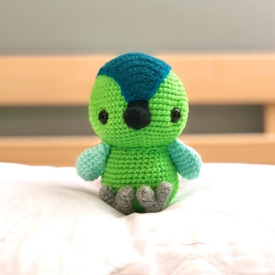 Amigurumi.com - *zoomigurumi 6* Carlos the baby hummingbird can do more  than just hum; he can carry a tune like no other! Animals of all kinds  gather underneath his tree to hear