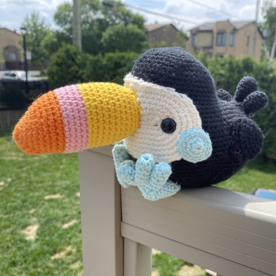 Tocita the toucan!!! An amigurumi toco toucan from zoomigurumi book 9.  Details in comment. : r/crochet