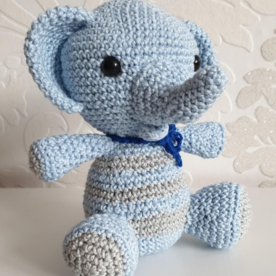 Amigurumi.com - Book creations - Zoomigurumi 2 - Humphrey the Elephant