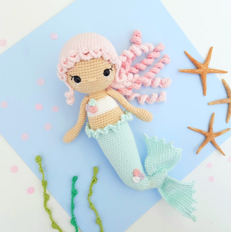 Luna the Mermaid amigurumi pattern - Amigurumi.com