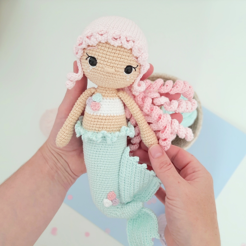 Luna the Mermaid amigurumi pattern - Amigurumi.com