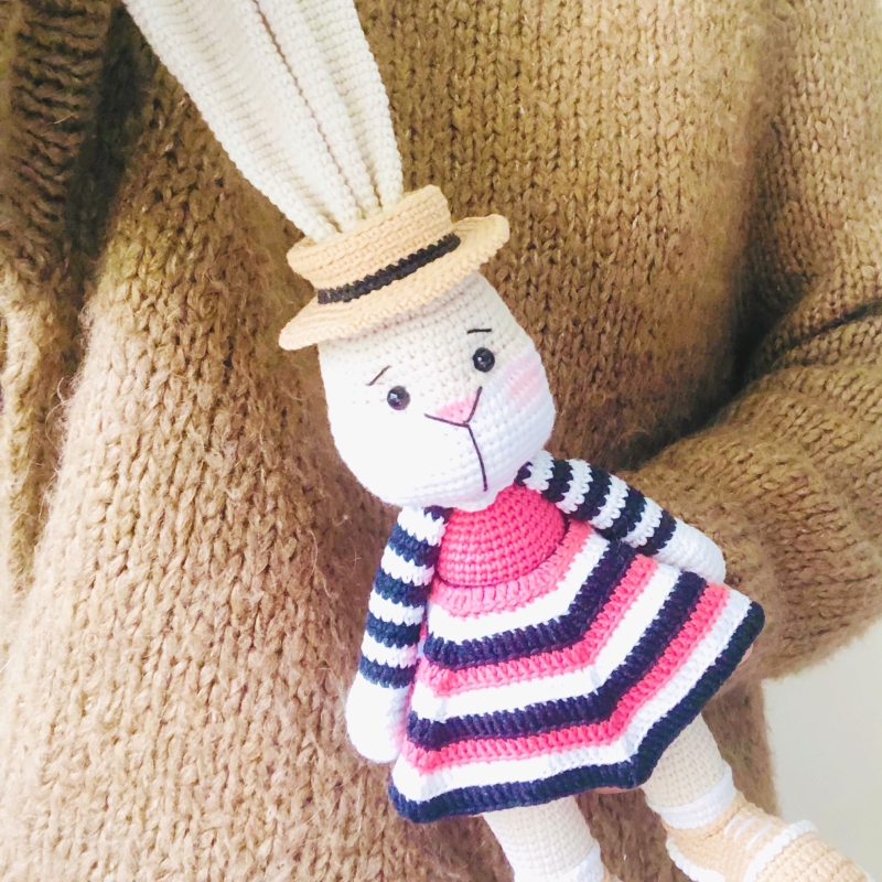 Ruby the Rabbit amigurumi pattern - Amigurumi.com