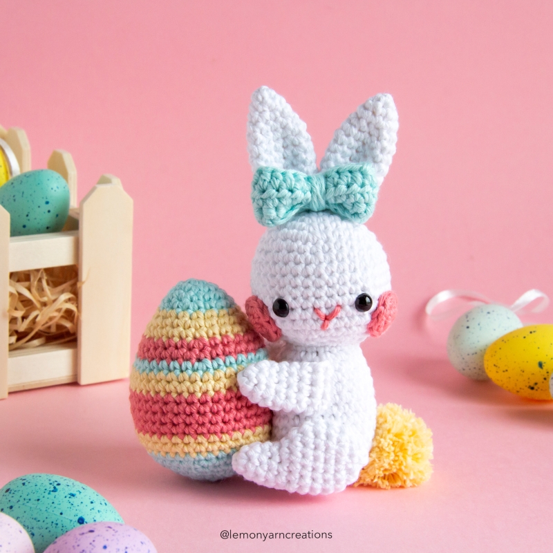 Easter Bunny amigurumi pattern - Amigurumi.com