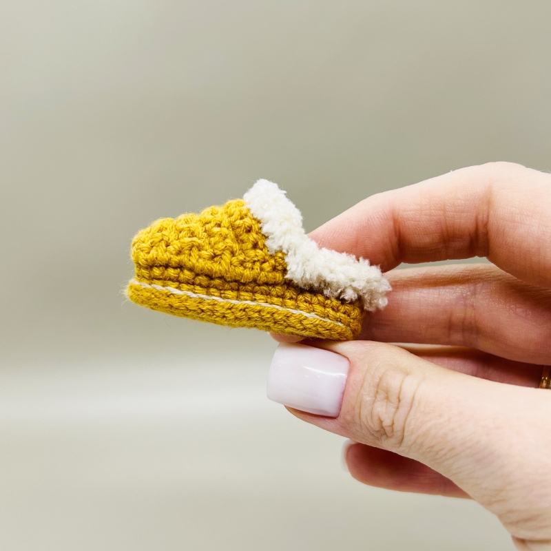 Dog walker outfit amigurumi pattern