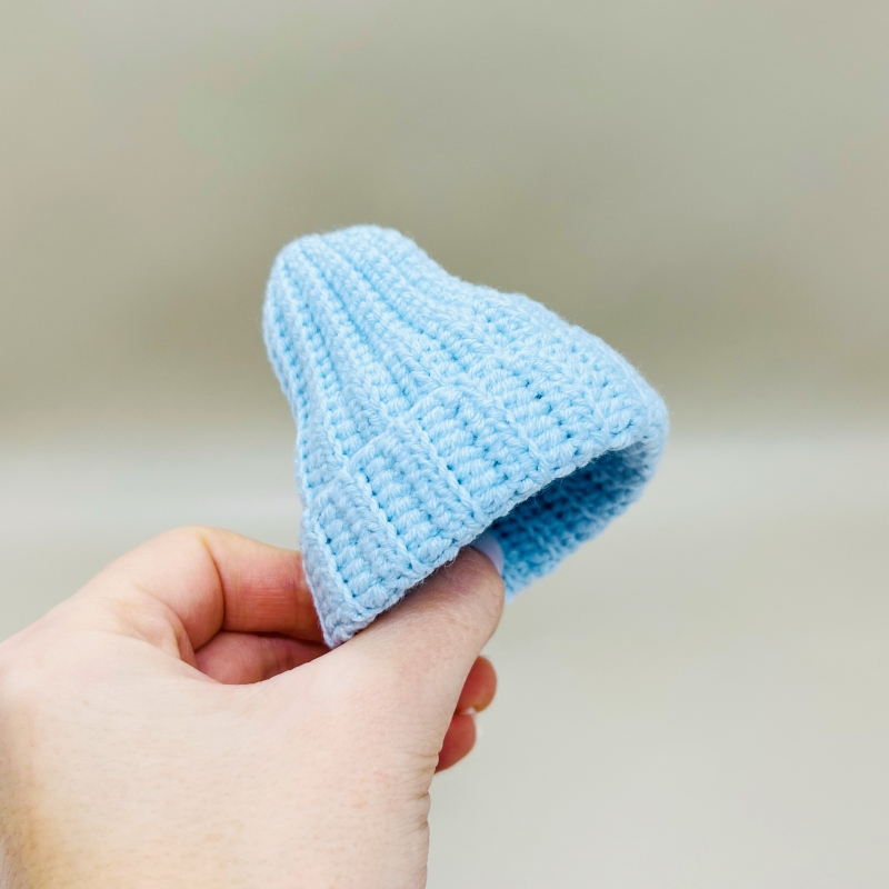 Dog walker outfit amigurumi pattern