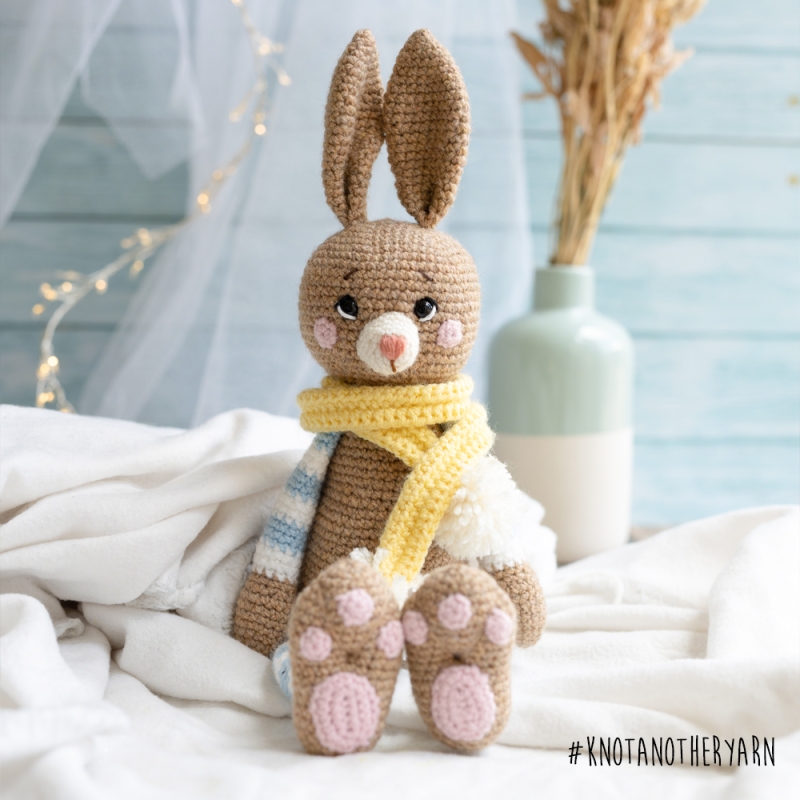 Noah the Easter Bunny amigurumi pattern - Amigurumi.com