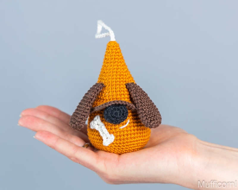 Dog keychain amigurumi pattern