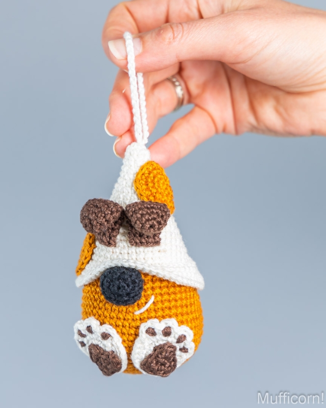 Doggie keychain amigurumi pattern