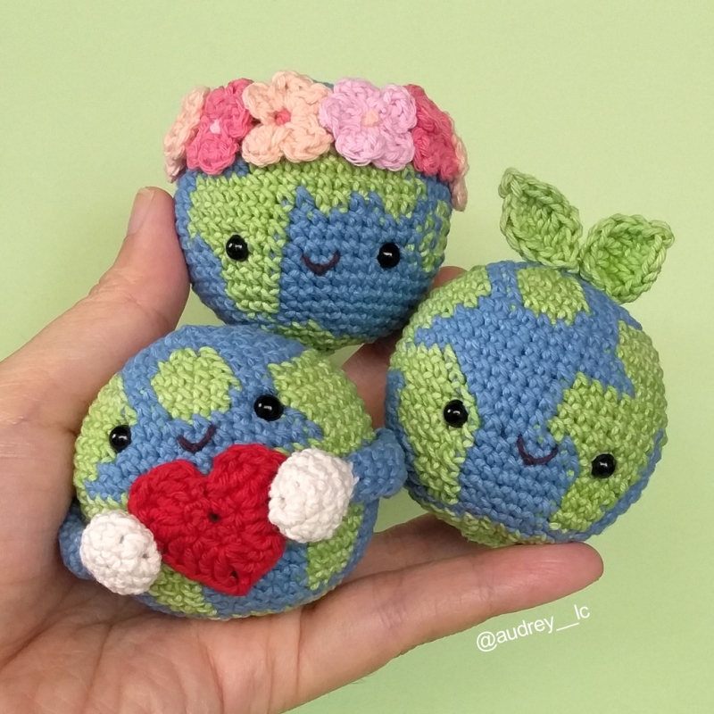 Mini Earth Collection amigurumi pattern Amigurumi com