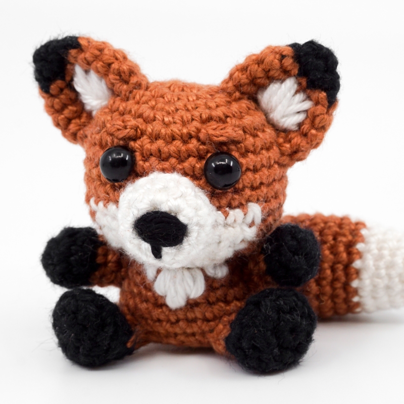 Mini Fox amigurumi pattern - Amigurumi.com