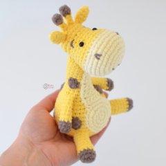 Kurt the Giraffe amigurumi pattern - Amigurumi.com