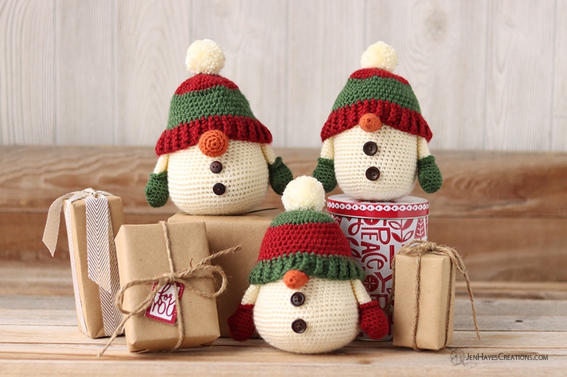 Amigurumi Crochet Mini Christmas Snowman Gnome Figurine – Crafts