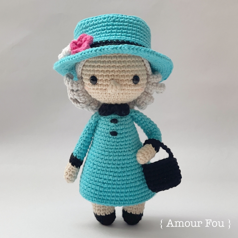 Queen Elizabeth amigurumi pattern