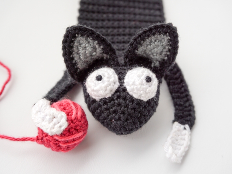 Cat Bookmark amigurumi pattern - Amigurumi.com