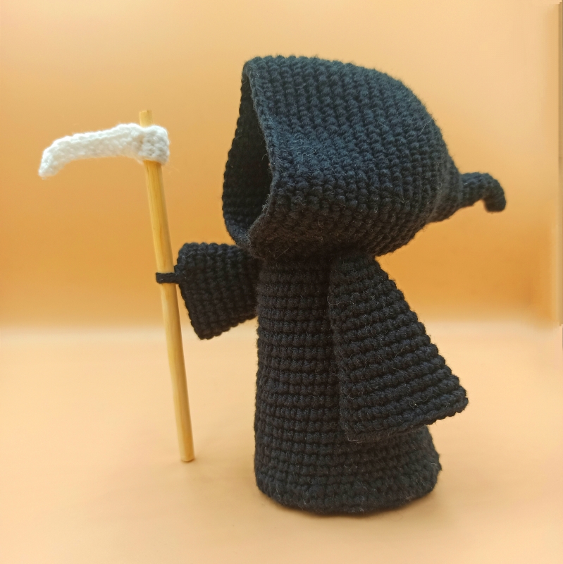 Grim Reaper amigurumi pattern - Amigurumi.com