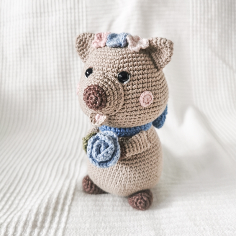 Queenie the Quokka amigurumi pattern - Amigurumi.com