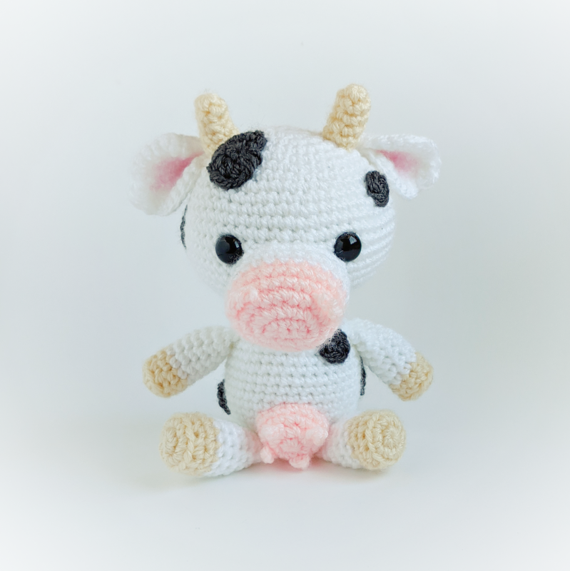 Snuggle Cow amigurumi pattern - Amigurumi.com