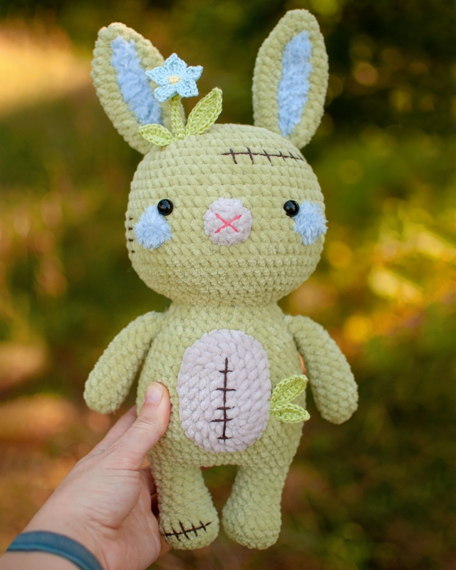 Rob the Rabbit amigurumi pattern - Amigurumi.com