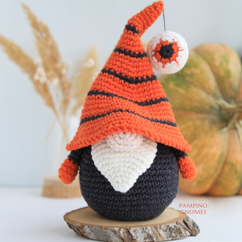 Halloween Horror Gnome Amigurumi Pattern - Amigurumi.com