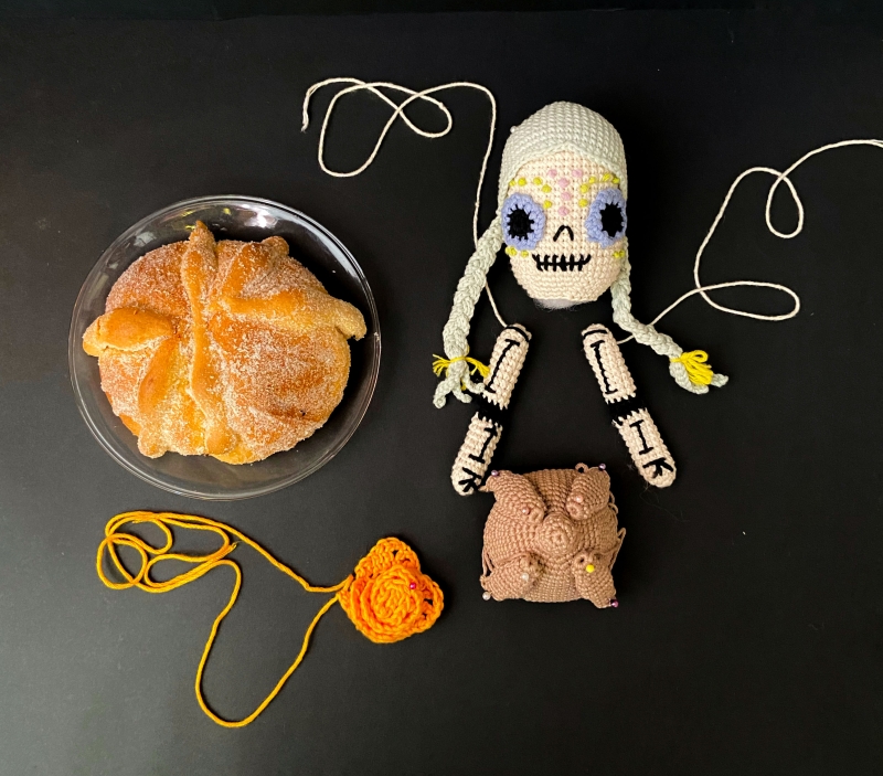 Day of the death bread Free amigurumi pattern