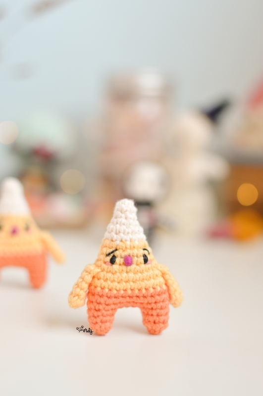 Mini skeleton, ghost & candy corn amigurumi pattern