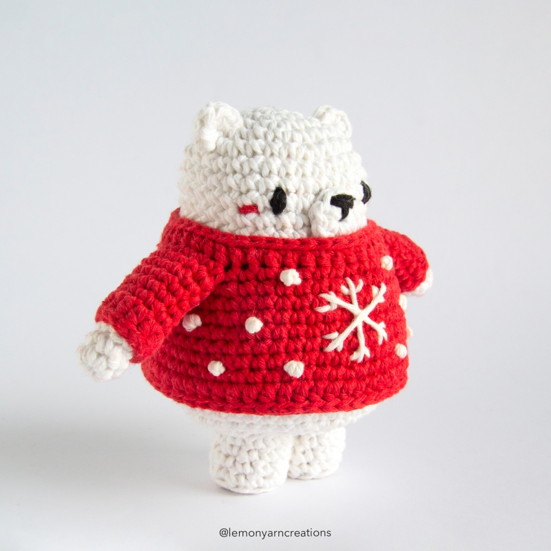 Winter Bear amigurumi pattern - Amigurumi.com