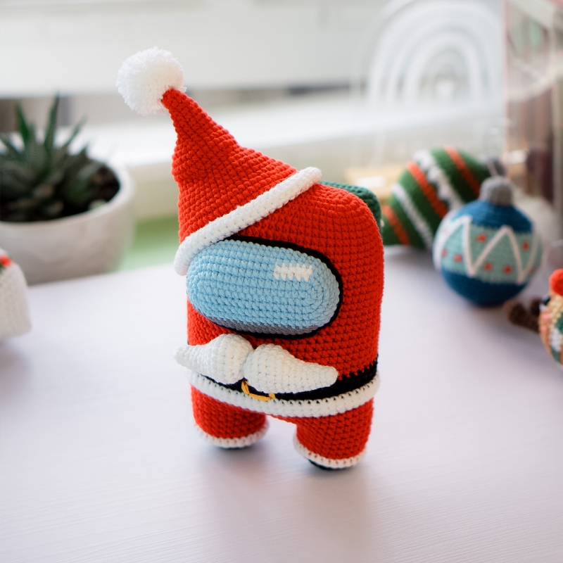 Among Us Santa Claus amigurumi pattern 