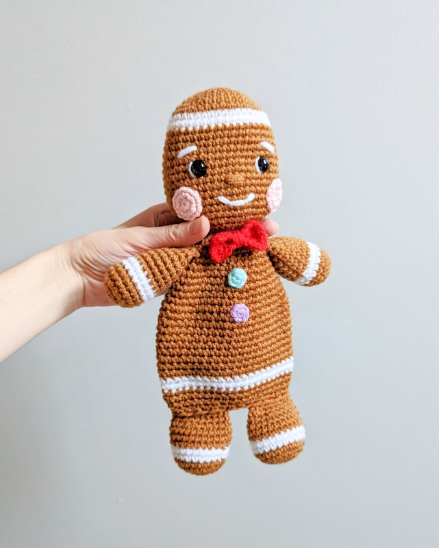 Gingerbread Man Lovey amigurumi pattern - Amigurumi.com