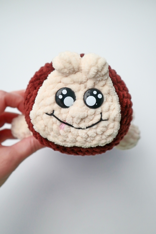 chocolate-caterpillar-cake-amigurumi-pattern-amigurumi