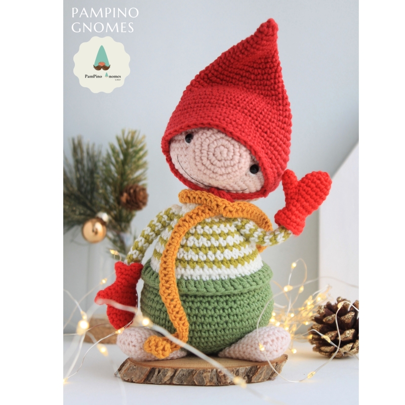 Holiday Elf crochet gnome amigurumi pattern - Amigurumi.com