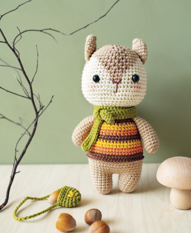 Susu the squirrel amigurumi pattern - Amigurumi.com
