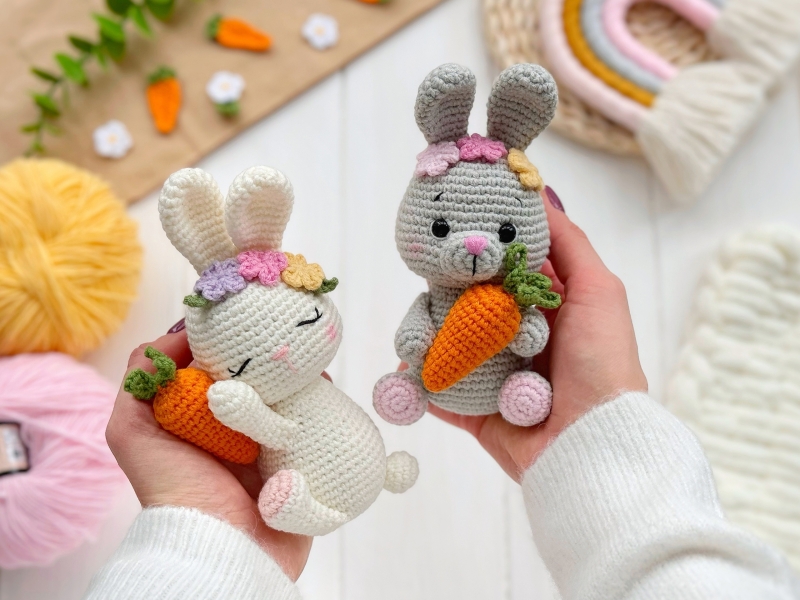 Easter Bunnies amigurumi pattern - Amigurumi.com