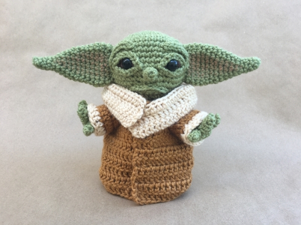 Baby Yoda amigurumi pattern - Amigurumi.com