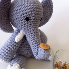 E is for Elephant amigurumi pattern - Amigurumi.com