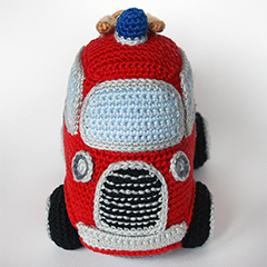 Fire engine amigurumi pattern - Amigurumi.com