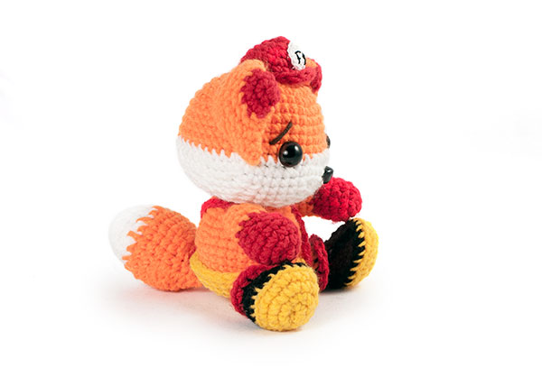 Flynn the fireman fox amigurumi pattern - Amigurumi.com