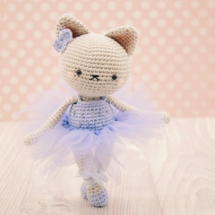 Sylvie the Ballerina Cat amigurumi pattern by LittleAquaGirl