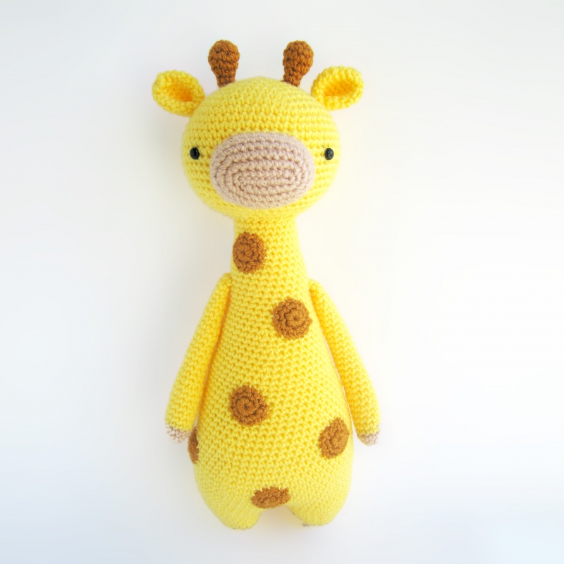 Tall giraffe with spots amigurumi pattern - Amigurumi.com