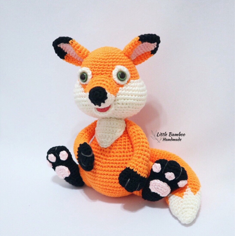 Flynn The Fox amigurumi pattern - Amigurumi.com