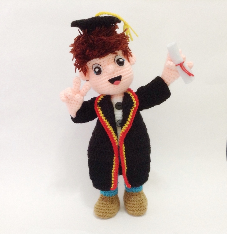 crochet graduation doll