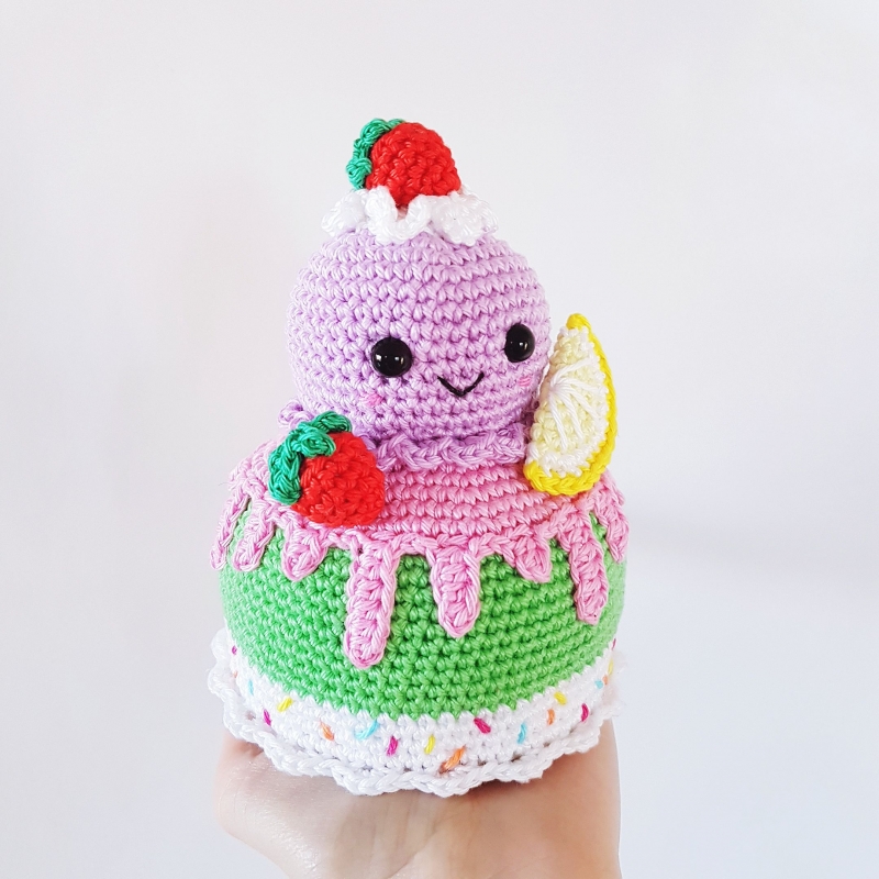 Crochet Net Heart Tote (4 Colours) – Ice Cream Cake