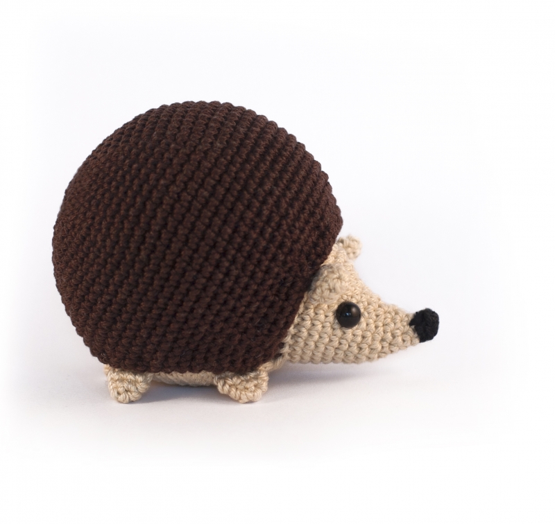 Cute Hedgehog amigurumi pattern - Amigurumi.com