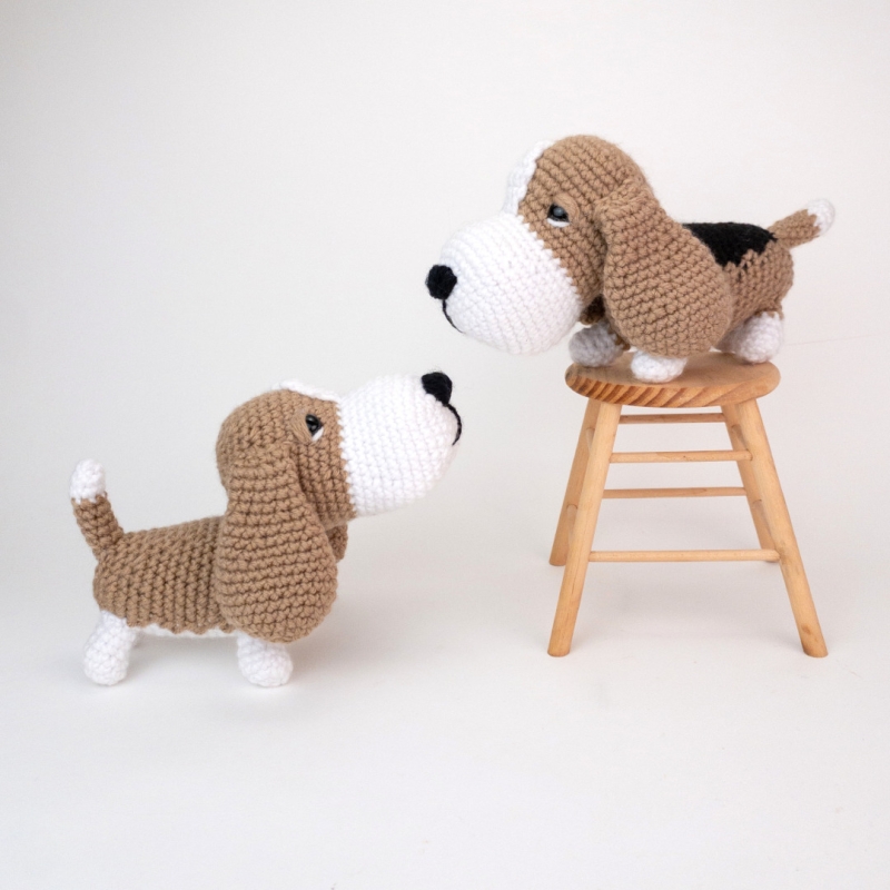 Barley the Basset Hound Dog amigurumi pattern - Amigurumi.com