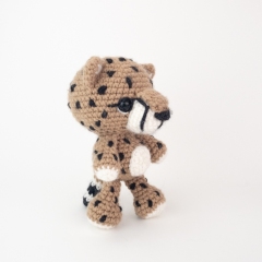 Chip the Cheetah amigurumi by Theresas Crochet Shop
