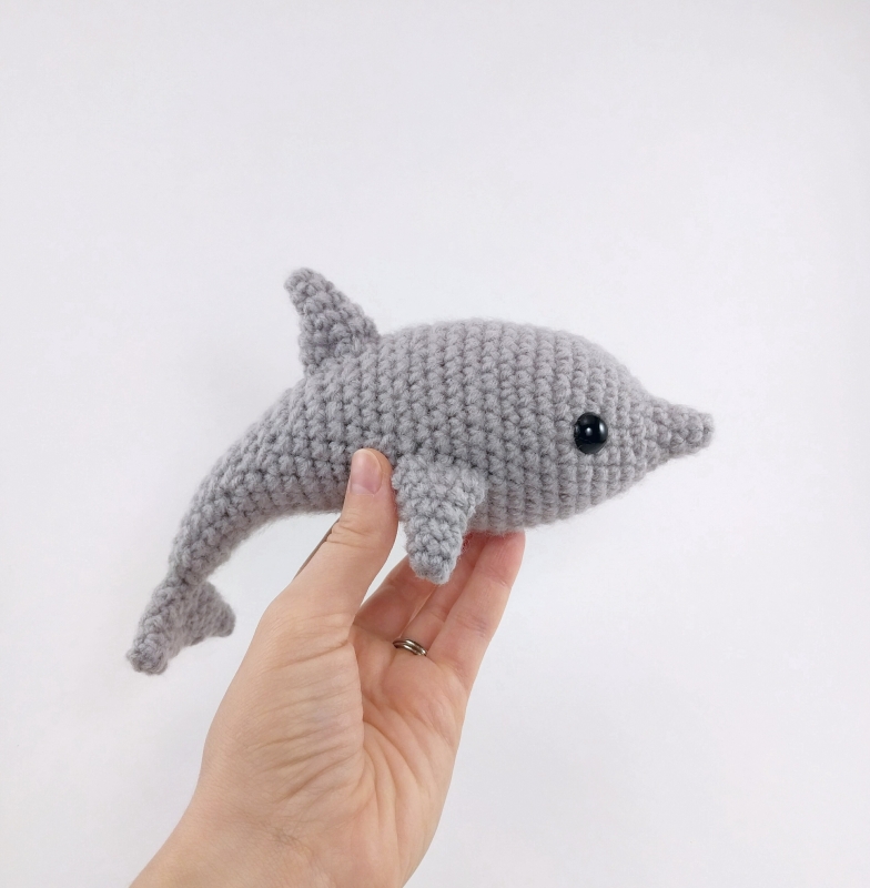 Daphne the Dolphin amigurumi pattern - Amigurumi.com