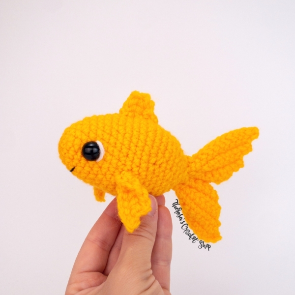 Gilly the Goldfish amigurumi pattern - Amigurumi.com