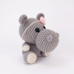 Hailey the Hippo amigurumi by Theresas Crochet Shop