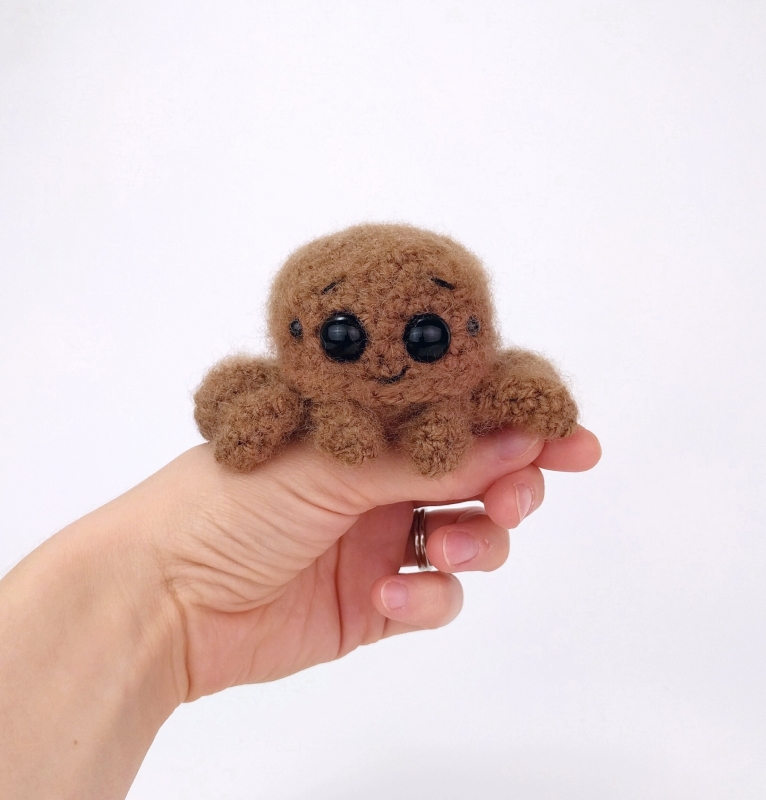 Jesse the Jumping Spider amigurumi pattern